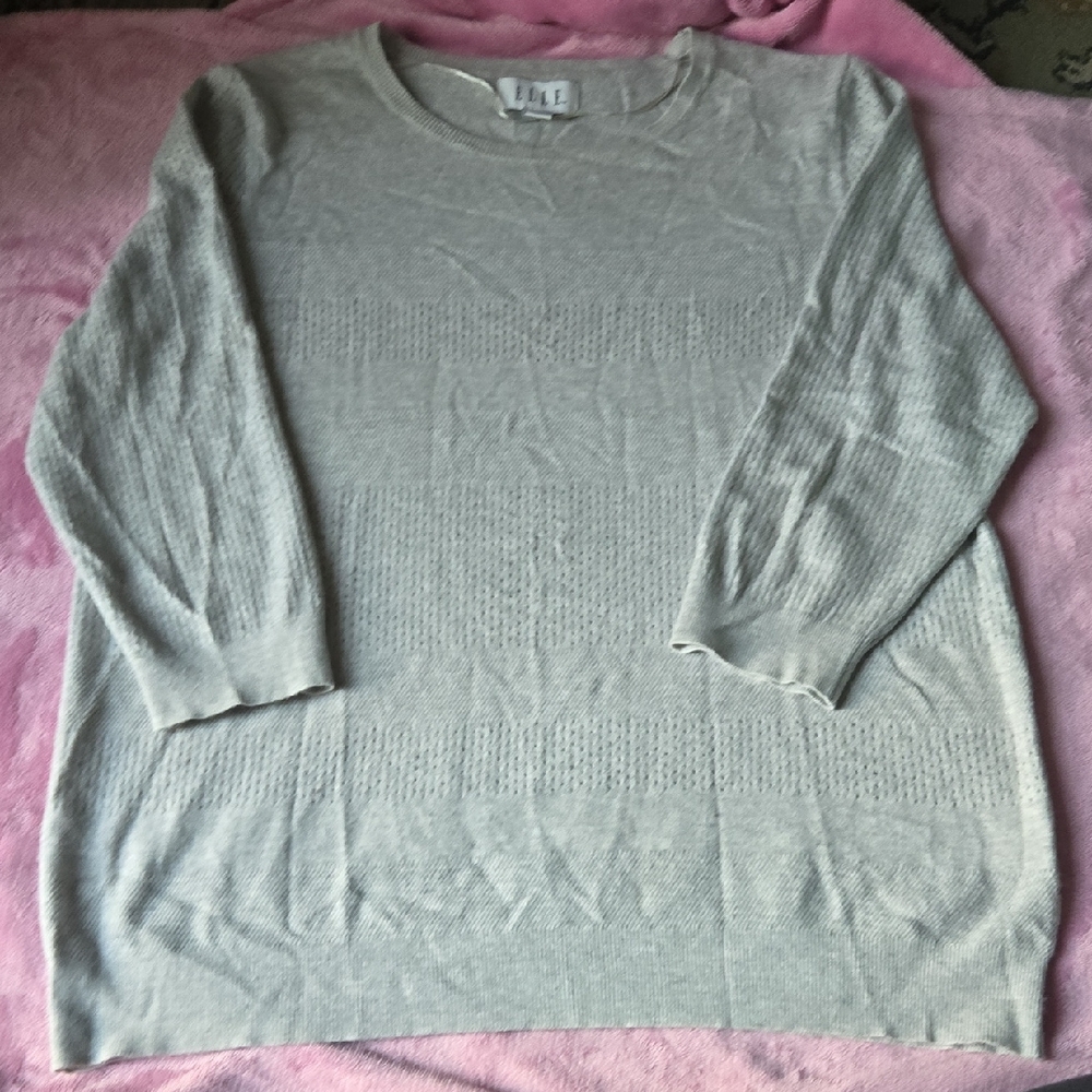 Elle Women's Soft Gray Textured Crewneck Sweater